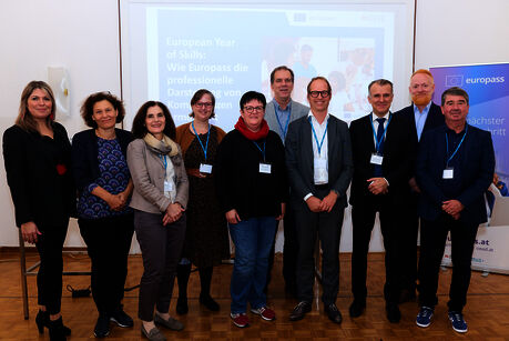 Am Bild werden die Vortragenden, Experten und Expertinnen der Europass Stakeholder Veranstaltung abgebildet.