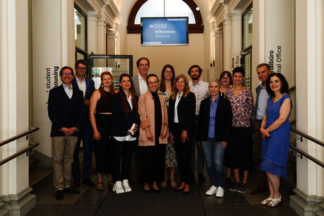 Speaker der Veranstaltung im OeAD Hauseingang